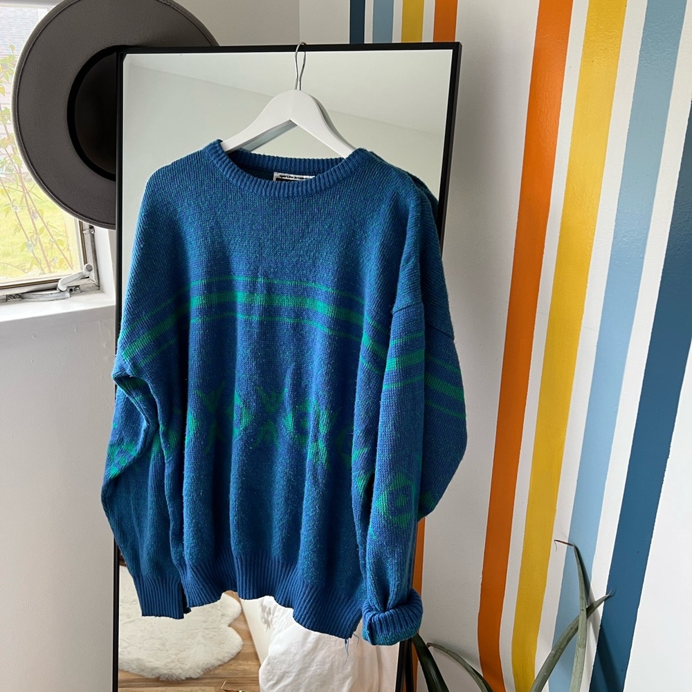 VINTAGE OVERSIZED SWEATER